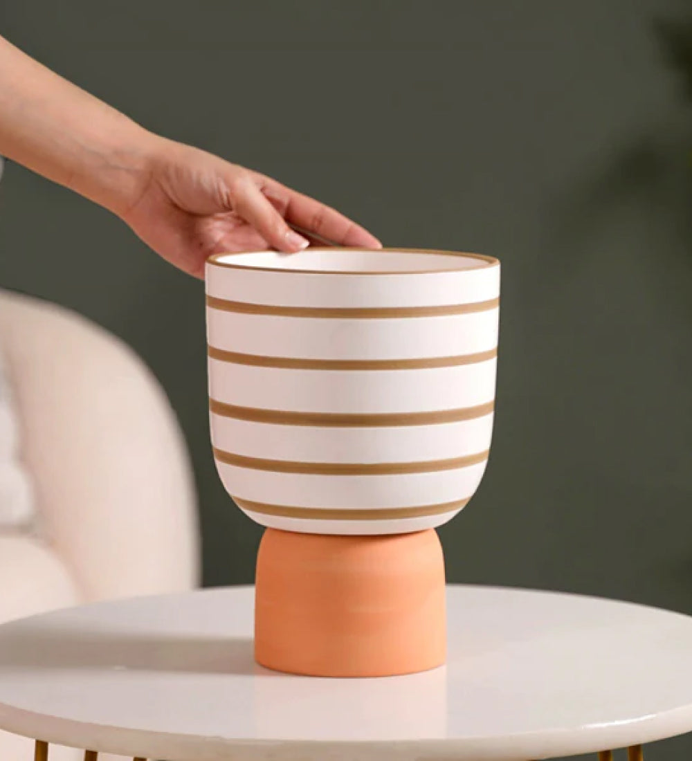 Hand-Painting Cement Pot