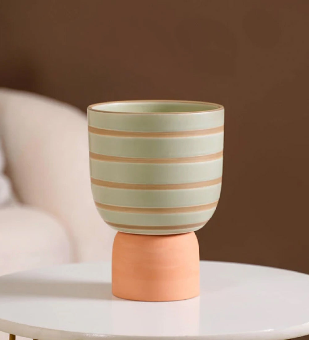 Hand-Painting Cement Pot