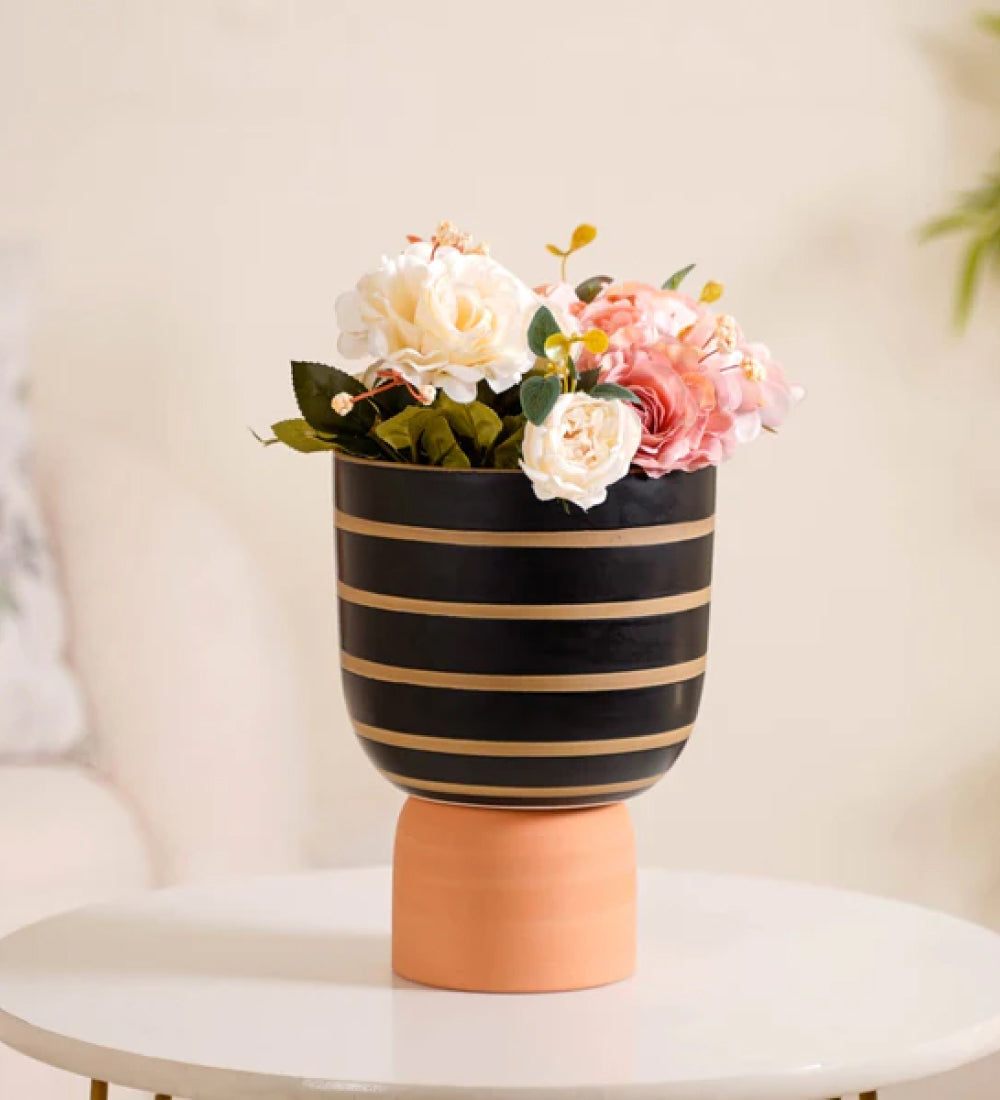 Hand-Painting Cement Pot